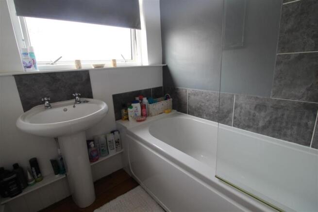 Bathroom.JPG