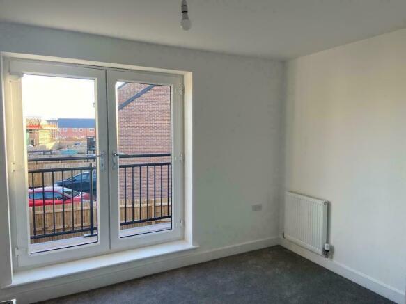 4 bed Town House to rent Image 10