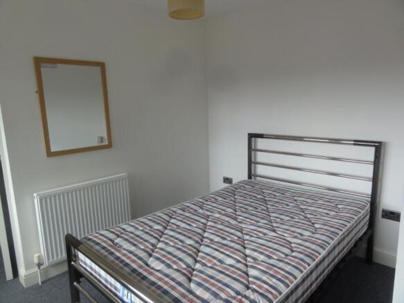 Studio to rent Image 5