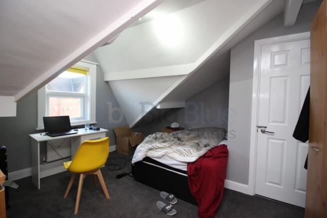 6 bed House Share to rent Image 5