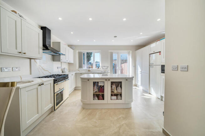 1418217-7-699ef28...