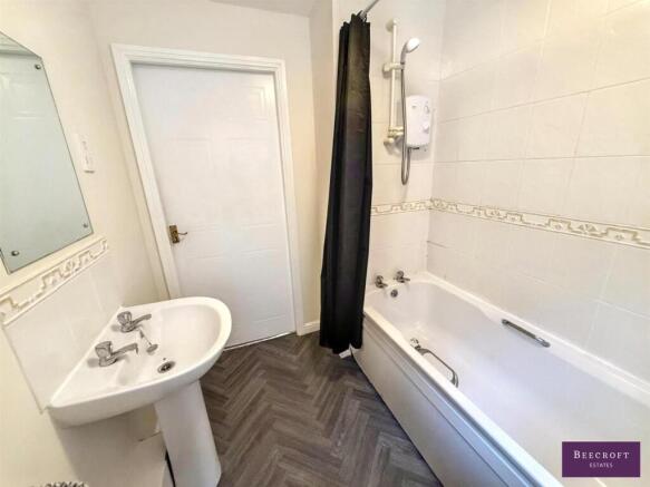 2 bed Apartment for sale Image 7