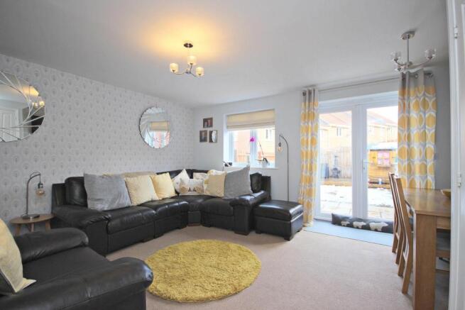Lounge / Dining Room