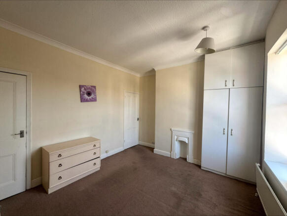 2 bed Terraced to rent Image 9