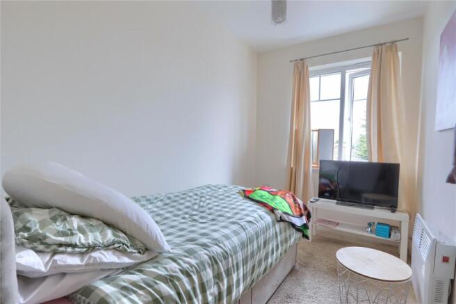 2 bed Flat for sale Image 6