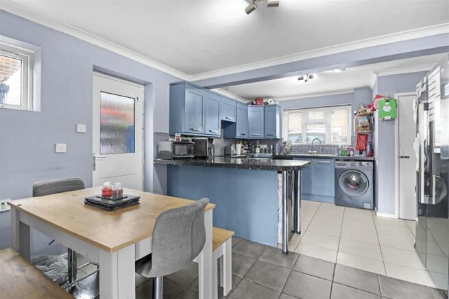 Kitchen /Dining Room