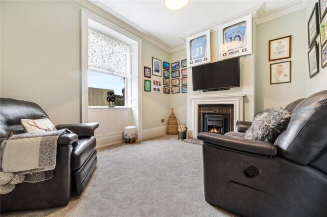 7 bed Detached for sale Image 11