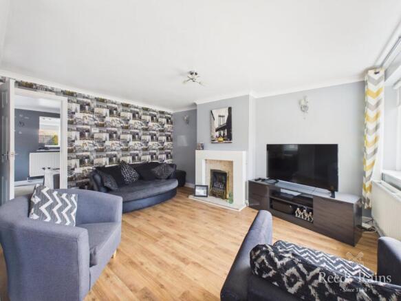 3 bed Semi-Detached for sale Image 6