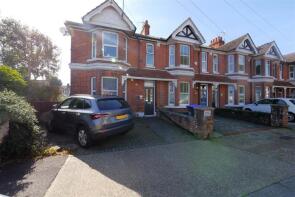 First Floor Flat, 74, Kingsland Road, Broadwater, Worthing BN14 9ED