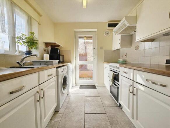 Kitchen: