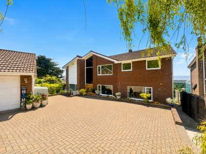 Oldfield Drive, Heswall, CH60