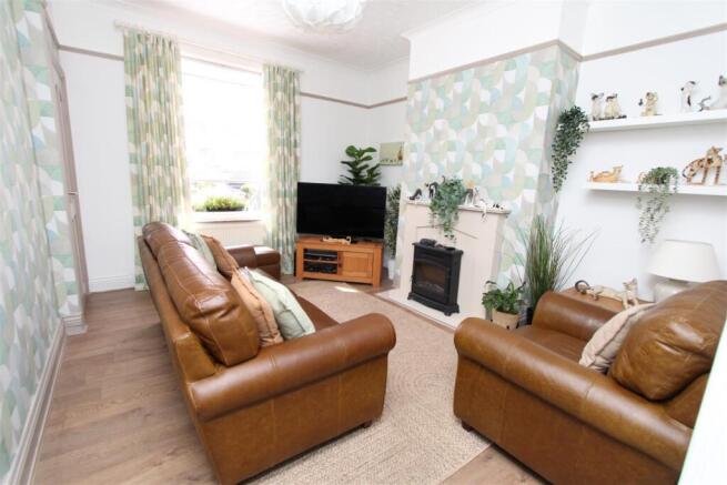 2 bed Terraced for sale Image 2