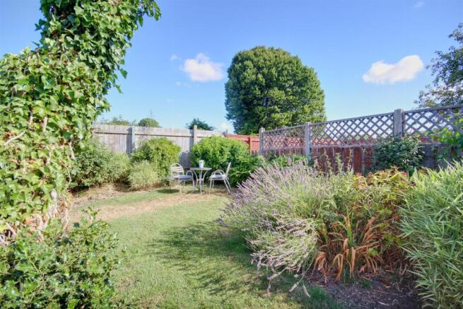 2 bed Semi-Detached for sale Image 10