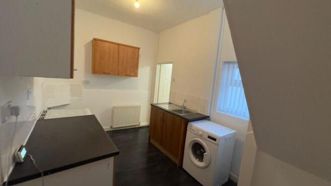 2 bed Terraced to rent Image 8