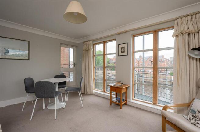 OPEN PLAN LIVING DINING