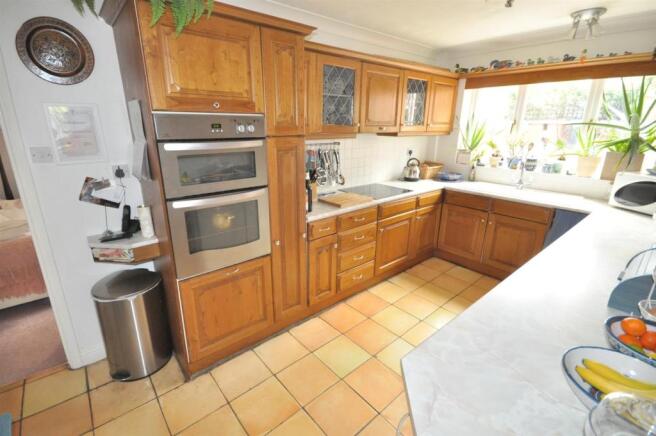 BREAKFAST KITCHEN