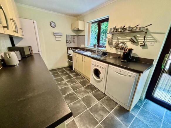 Wood Grove, Leeds photo 4