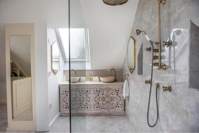 Master En-suite