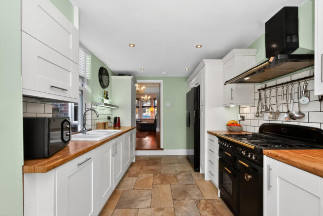4 bed Terraced for sale Image 9