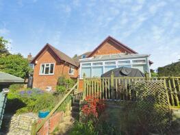 Hope Cottage, The Broadway, Totland Bay PO39 0AT