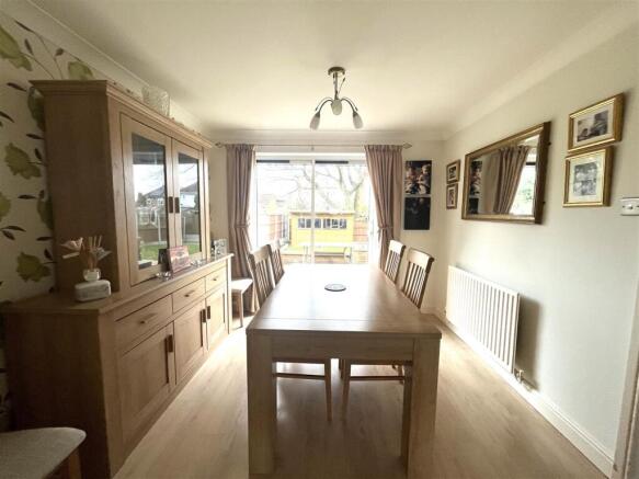 THORN CLOSE DINING 2.jpeg