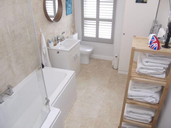 Modern Bathroo...
