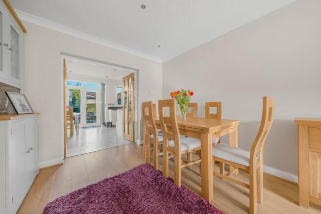 Old Charlton Road, Shepperton, TW17 photo 4