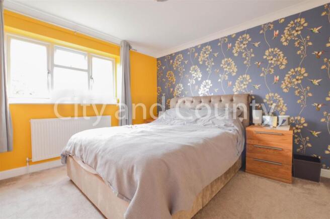 bed 1.jpg