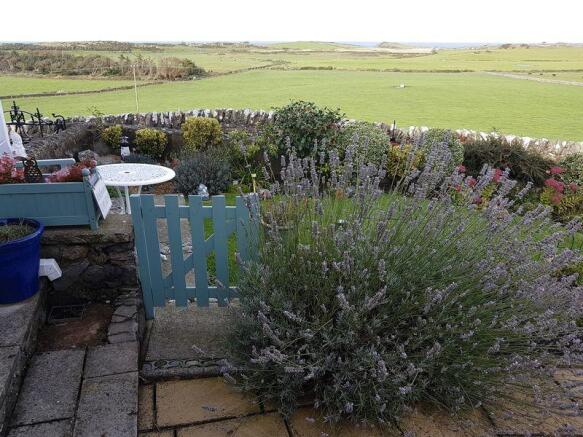 garden and vie...