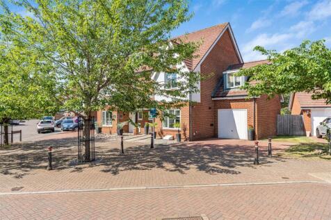 Bateson Drive, Leavesden, Watford, Hertfordshire, WD25