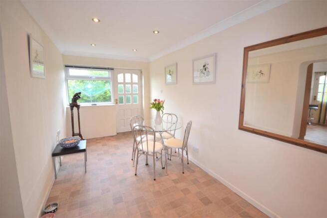 BREAKFAST ROOM
