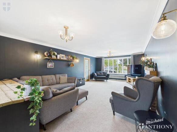 CAM03218G0-PR0606-STILL023