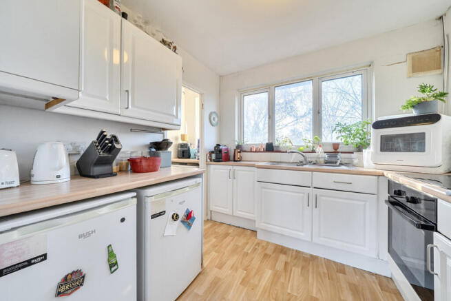 1385633-15-69303b...