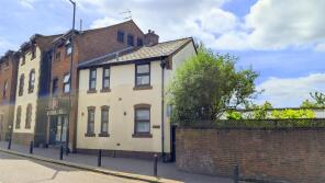 3, Caesars Court, Verulam Road, St. Albans AL3 4DG
