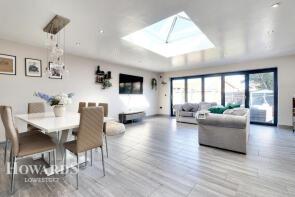 25, Monckton Avenue, Lowestoft NR32 3EG