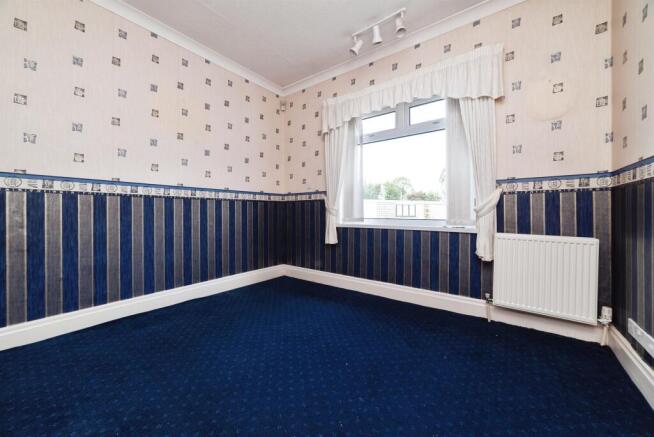4 bed Detached Bungalow for sale Image 9