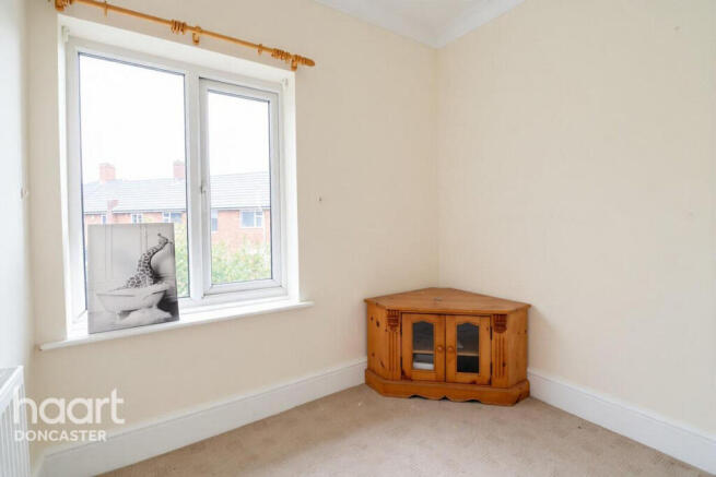 3 bed Semi-Detached for sale Image 10