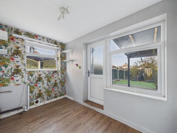 3 bed Semi-Detached for sale Image 8