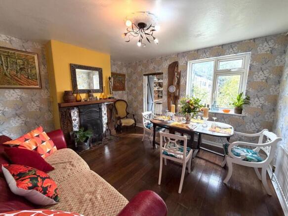 Dining Room.JPG