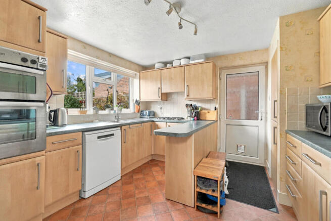 Lea Close, Bishop's Stortford, Hertfordshire, CM23 photo 4