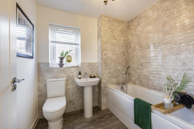 3 bed Semi-Detached for sale Image 7