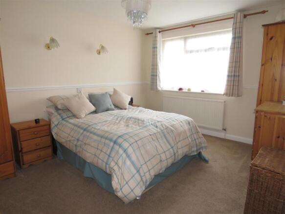 Bedroom 1.JPG