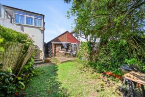 51a, Vincent Gardens, London NW2 7RJ