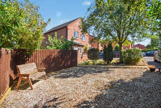 3 bed Detached for sale in wakefield