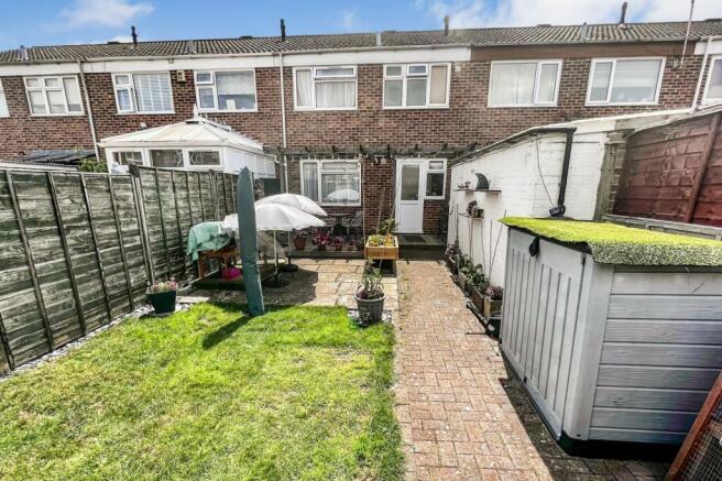 15 Burns Road, Daventry, NN11 9AX