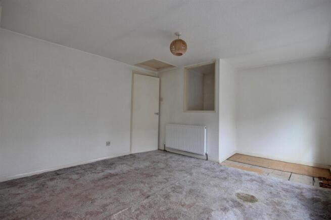BEDROOM 1 (FRONT)