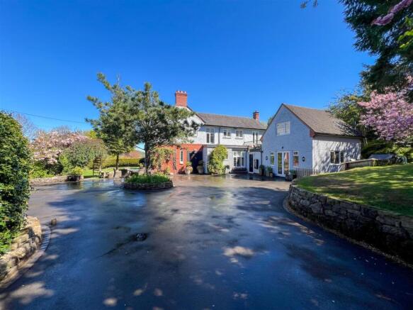 Driveway & Frontage