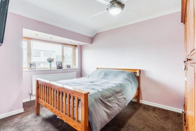 3 bed Semi-Detached for sale Image 8