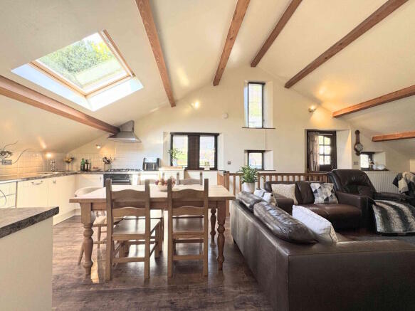4 bed Cottage for sale Image 11