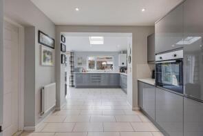 127, Thames Avenue, Haydon Wick, Swindon SN25 3NS